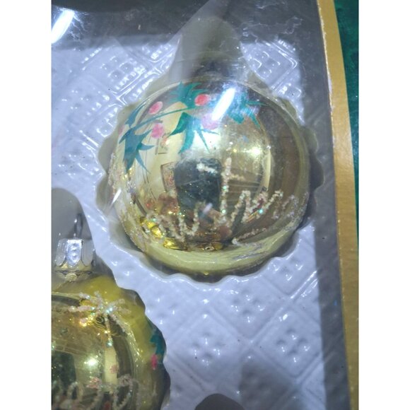 Vintage Commodore Christmas Classics Hand Decorated Glass Ornaments Set Of 5 Gol - Picture 4 of 11